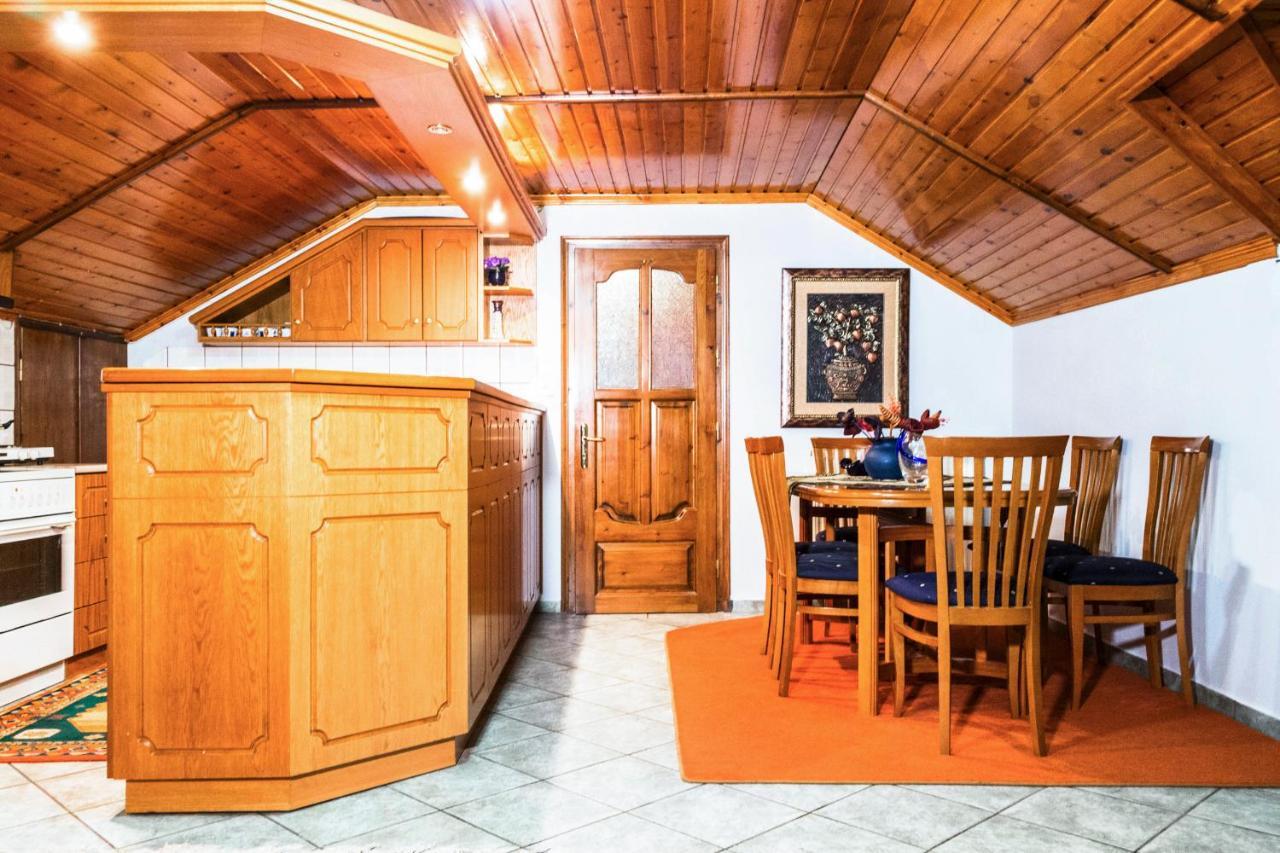 Elation Woodhouse Apartment Luaran gambar