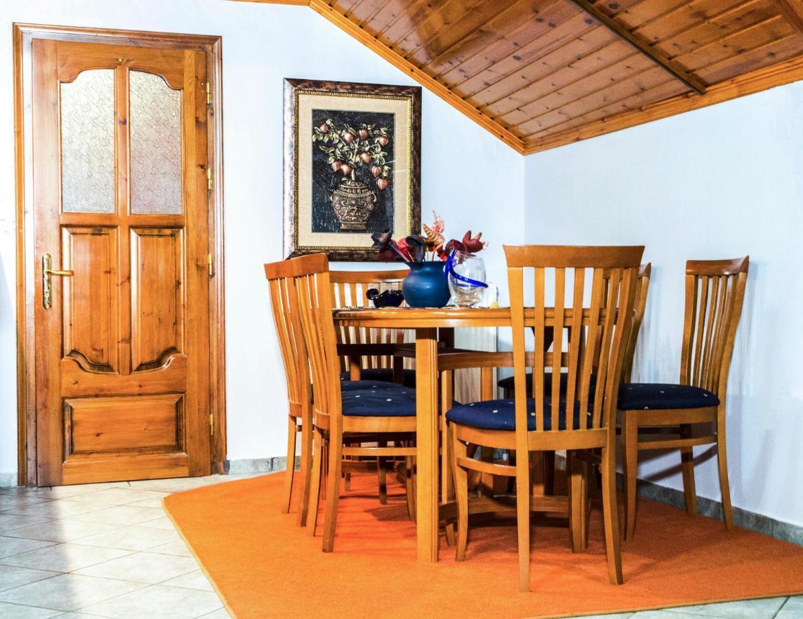 Elation Woodhouse Apartment Luaran gambar